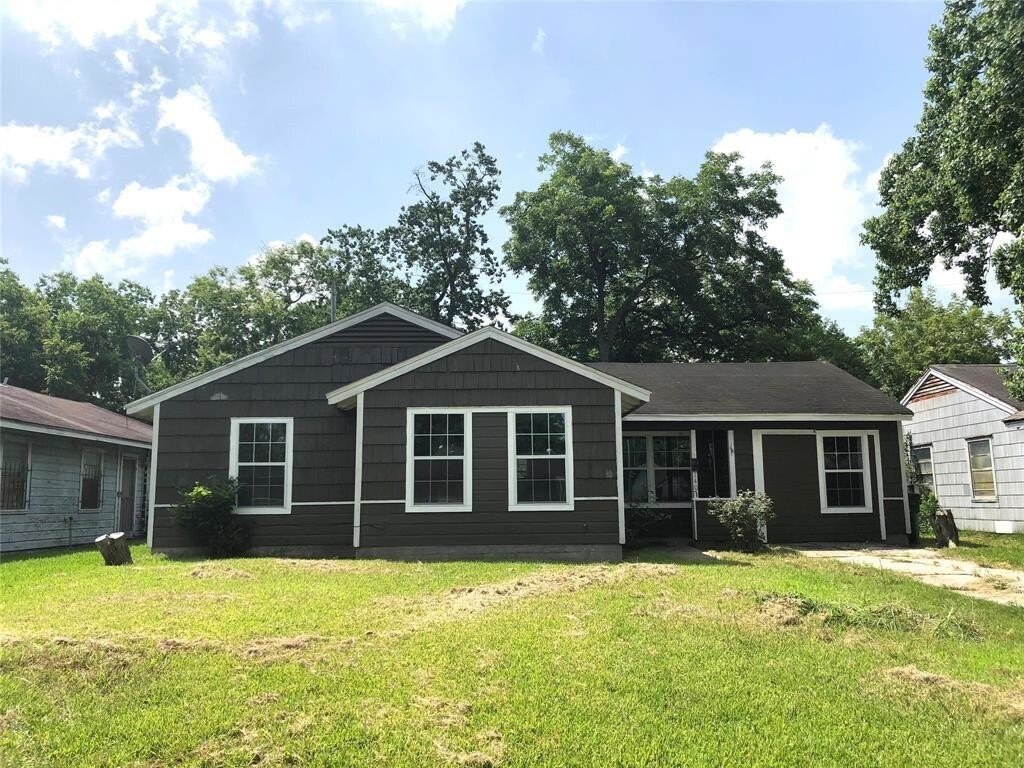 Primary Photo - 1407 Loper St