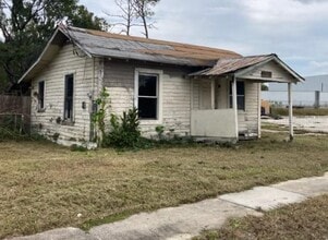 Building Photo - 557 Snively Ave
