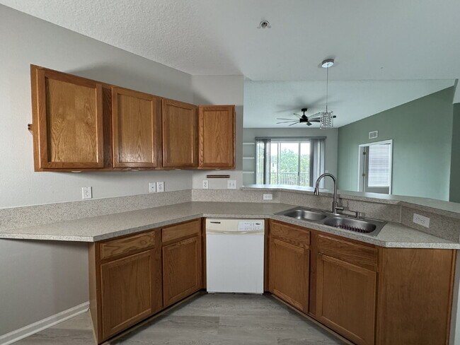 Building Photo - The Preserve Condos @ Oakleaf Plantation