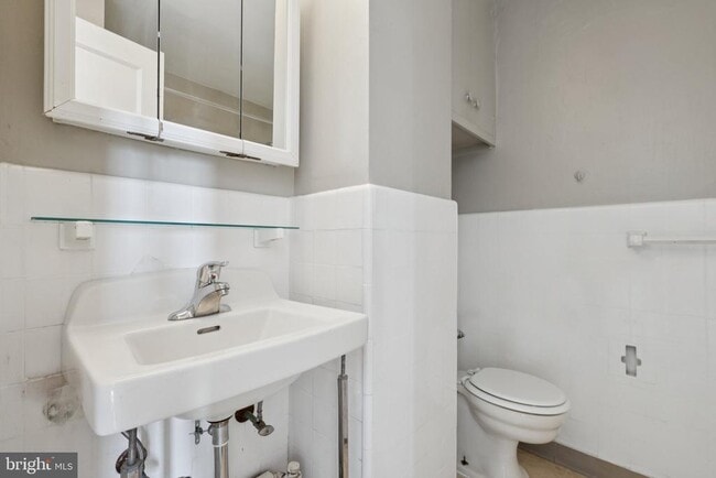 Building Photo - 2031 Locust St