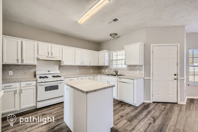 Building Photo - 516 Banyan Court, Lancaster, TX, 75146