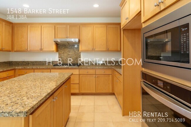 Foto del edificio - 1548 Barker St