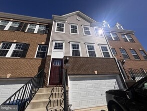 Building Photo - 23788 Myrtle Glen Way
