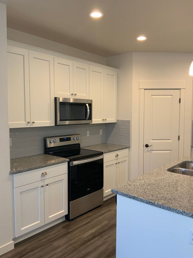 Foto del edificio - Immaculate 3B/2.5Ba Home in Ridgefield! Available 4/22!
