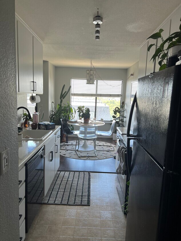 Foto del edificio - 14101 E 14th St