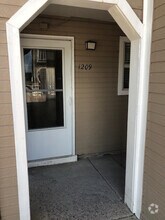 Building Photo - 1209 S Gilbert St