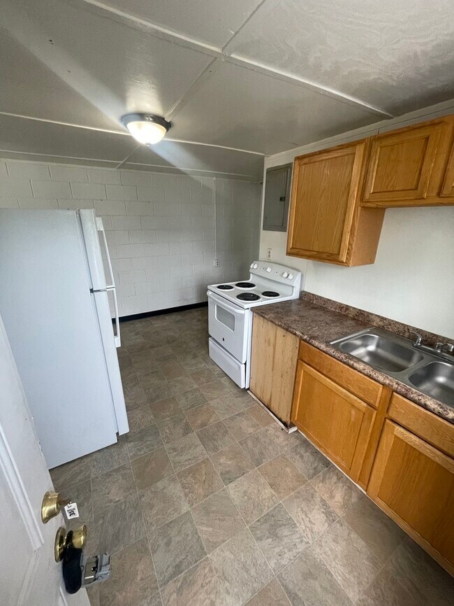 Foto del edificio - Duplex for rent! 2Bd 1Ba!