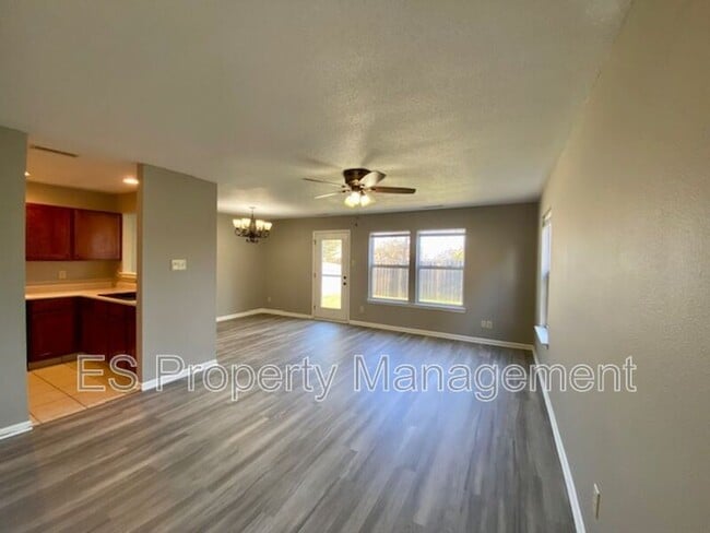 Building Photo - 16736 Aulton Dr