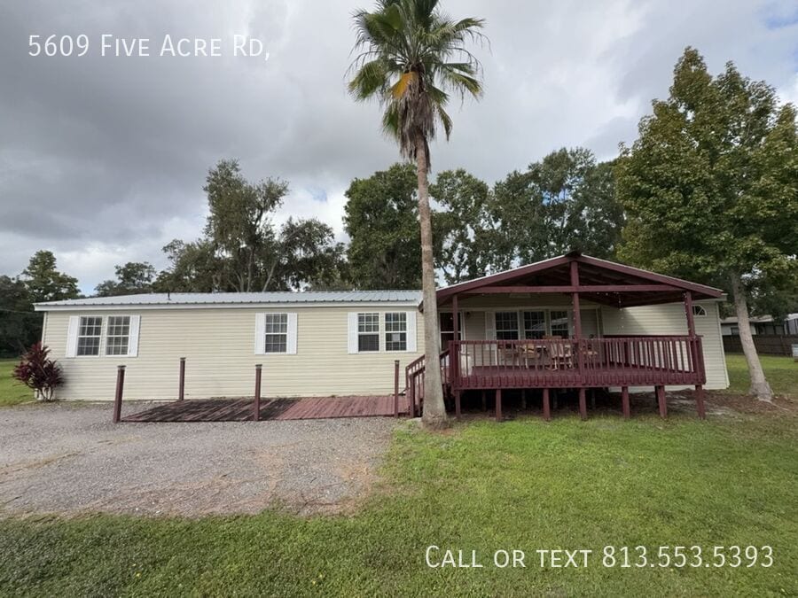 Foto principal - 5609 Five Acre Rd