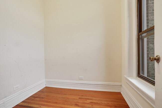 Foto del edificio - 2050 W North Ave