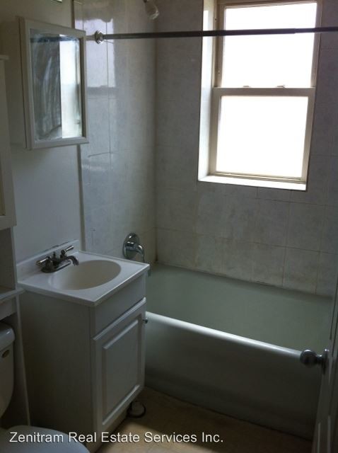Building Photo - 826 S 17th Ave