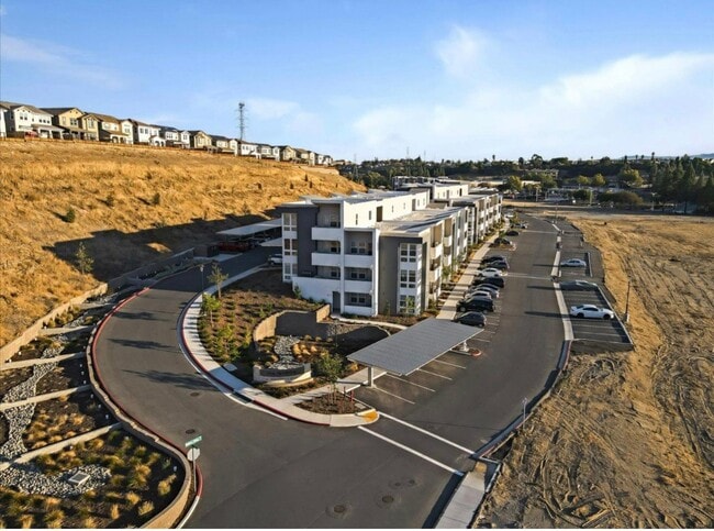 Building Photo - 2500 Wildflower Sta Pl