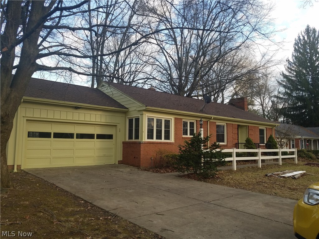 Primary Photo - 4095 Stratford Rd