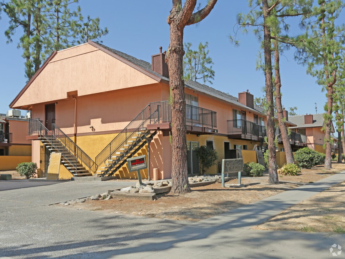 Building Photo - Campus Chalet