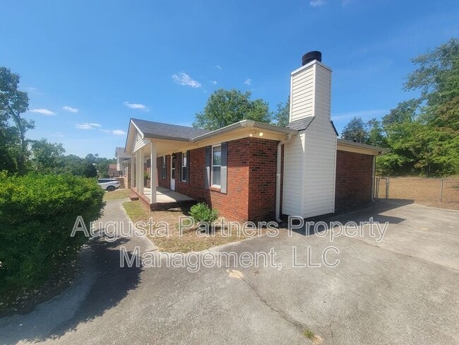 Foto del edificio - 2803 Ptarmigan Rd