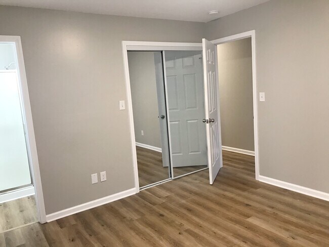 Foto del edificio - 224 Moorewood Ave