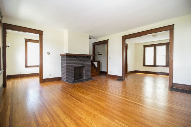 Foto del edificio - 701 Hampton Ave