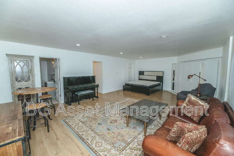 Foto principal - 981 Castle Rock Rd