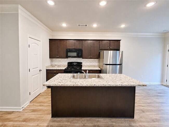 Building Photo - 349 Turtle Creek Dr