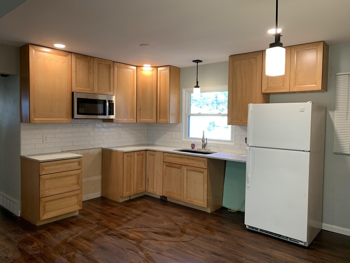 Primary Photo - 1319 W 5th St