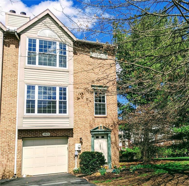 Foto principal - 1825 Falcon Dr