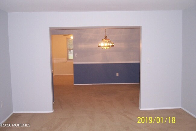 Building Photo - 2002 Silver Ct