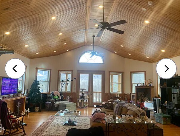 Great Room 1000 sq ft - 3403 Hancock Rd