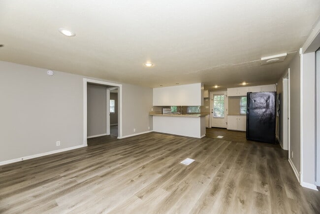 Building Photo - 1845 Co Rd 209B