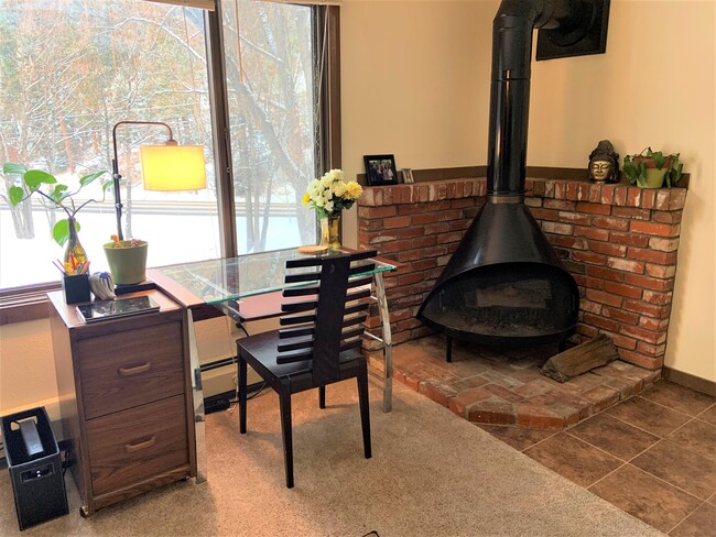 Foto del edificio - 4839 Silver Spruce Ln