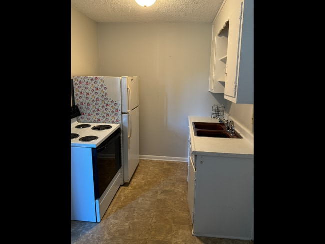 Building Photo - 276 White Bridge Pike