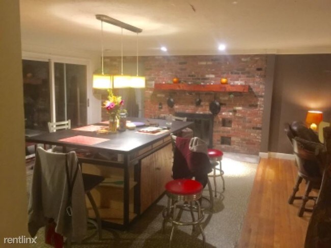 Foto del edificio - 3 br, 2 bath House - 55 Wareham St