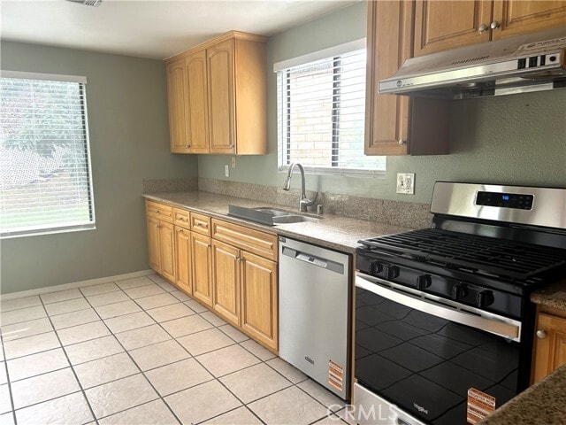 Foto del edificio - 2320 Songbird Ln