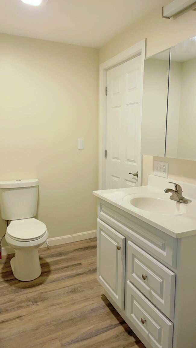 Bathroom - 53 Gear Rd