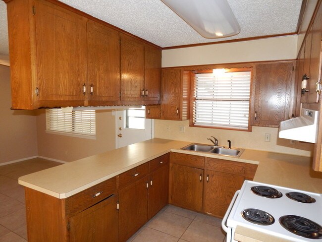 Building Photo - Cozy 3 Bedroom Home w/Shop in Whitehouse ISD!