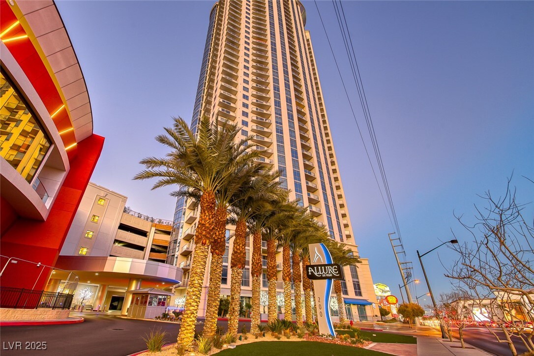Foto principal - 200 W Sahara Ave