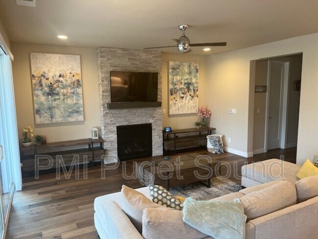 Foto del edificio - 22962 Evergreen Ave SE