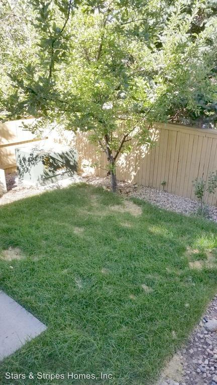 Building Photo - 10771 Mountshire Cir
