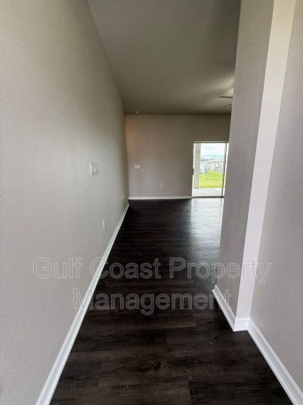 Foto del edificio - 1716 NW 12th Terrace