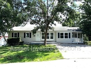 Building Photo - 2017 E 83rd Terrace