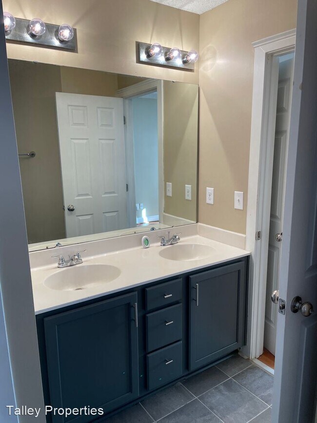 3 br, 2 bath House - 1206 Pearl Cresent Drive - 4