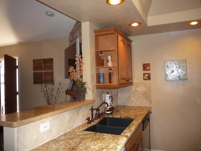 Building Photo - Talmadge Villas 1 Bedroom for Rent!