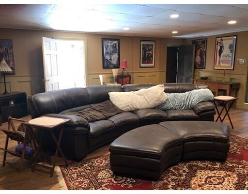 Building Photo - 445 Dennison Dr