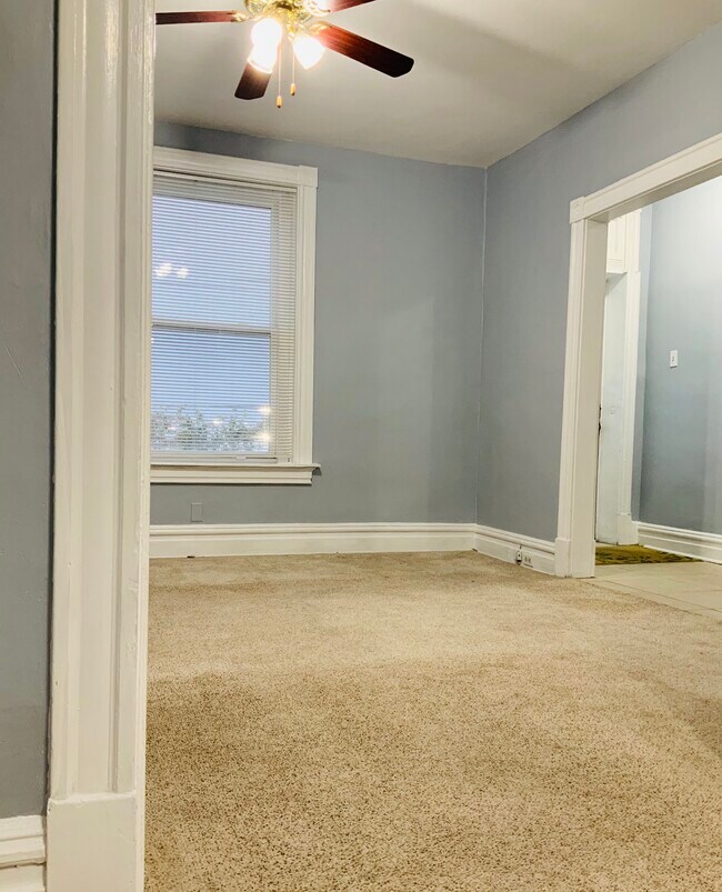 Foto del edificio - 3831 Potomac St