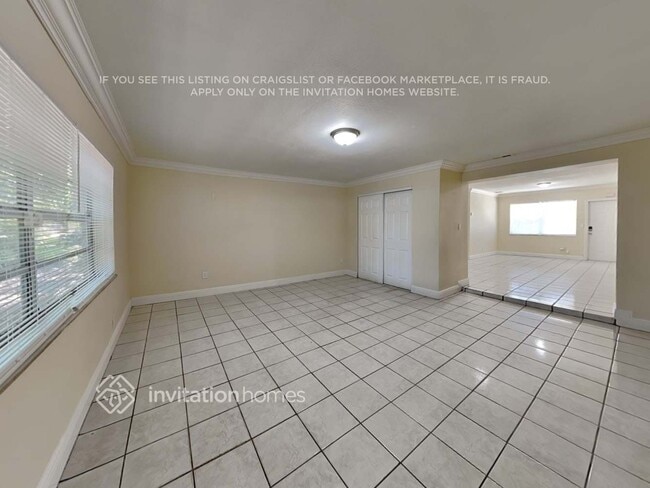 Foto del edificio - 3421 NW 1st St