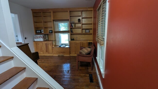 Building Photo - 378 Snyder Hill Rd
