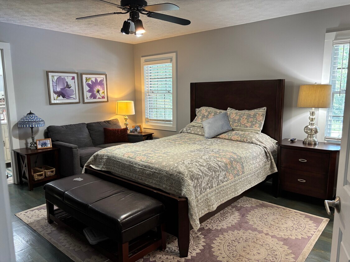 Foto principal - 727 Holt Rd