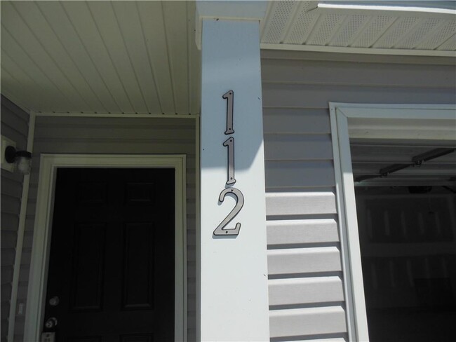 Building Photo - 112 Saddle Brooke Trace