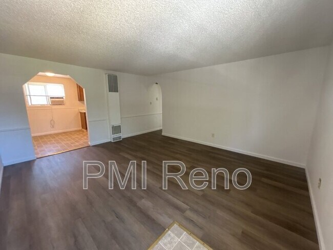 Building Photo - 1416 North Edmonds Drive