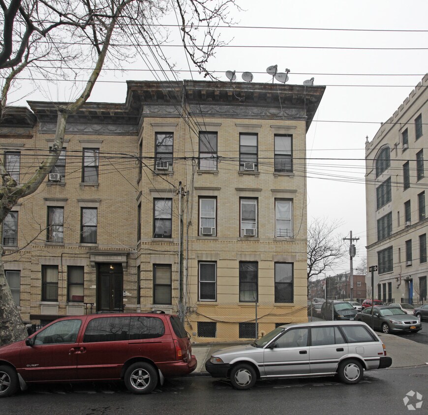 Foto del edificio - 59 Saint Nicholas Ave