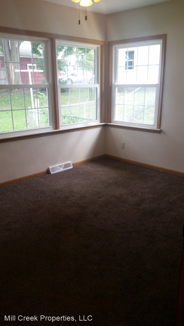 Building Photo - 3 br, 2 bath House - 381 22nd Place